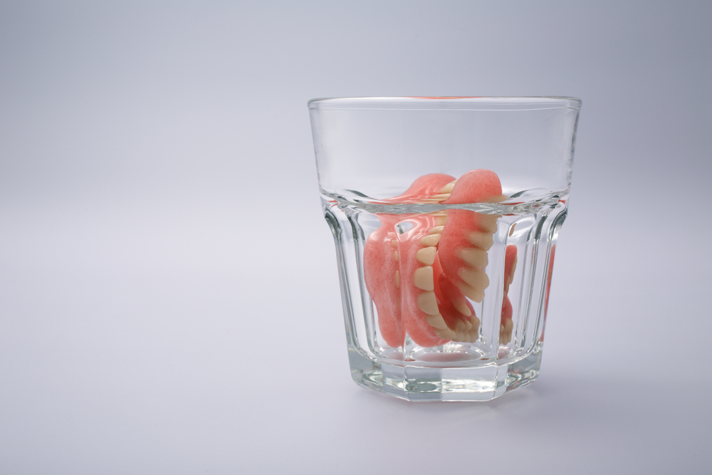 dentures in water